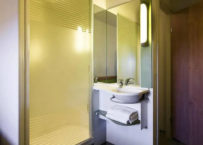 Hotel Ibis Budget Altona 2*